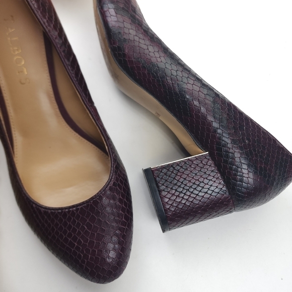 Talbots Maroon Low Block Heel Sz 6½ - Picture 3 of 10